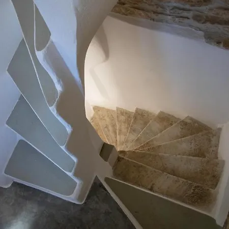 Platsa's House Απέραθος