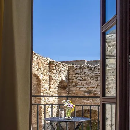 Διαμέρισμα Platsa's House *