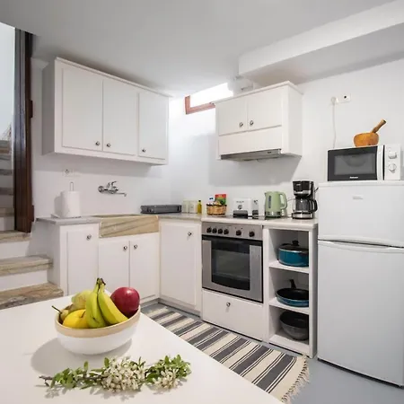 Platsa's House Apérathos