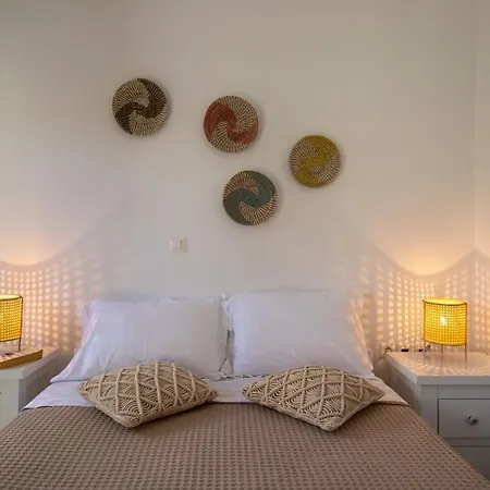 Platsa's House * Aperathos