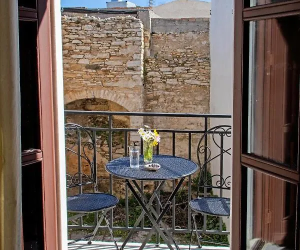 Apartment Platsa's House Aperathos